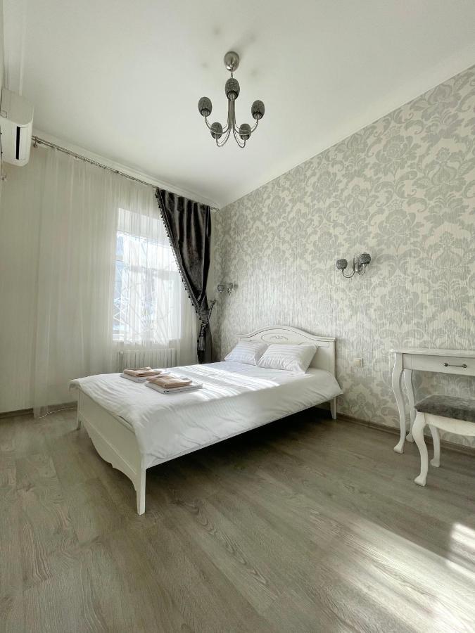 Cozy Apartment On Greek Street 15 Odesa Exterior photo