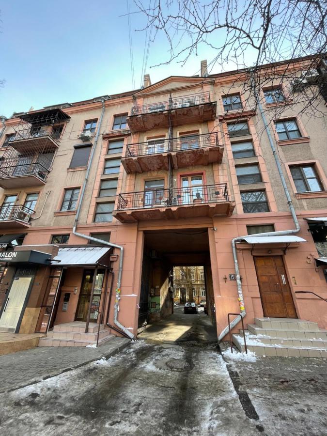 Cozy Apartment On Greek Street 15 Odesa Exterior photo