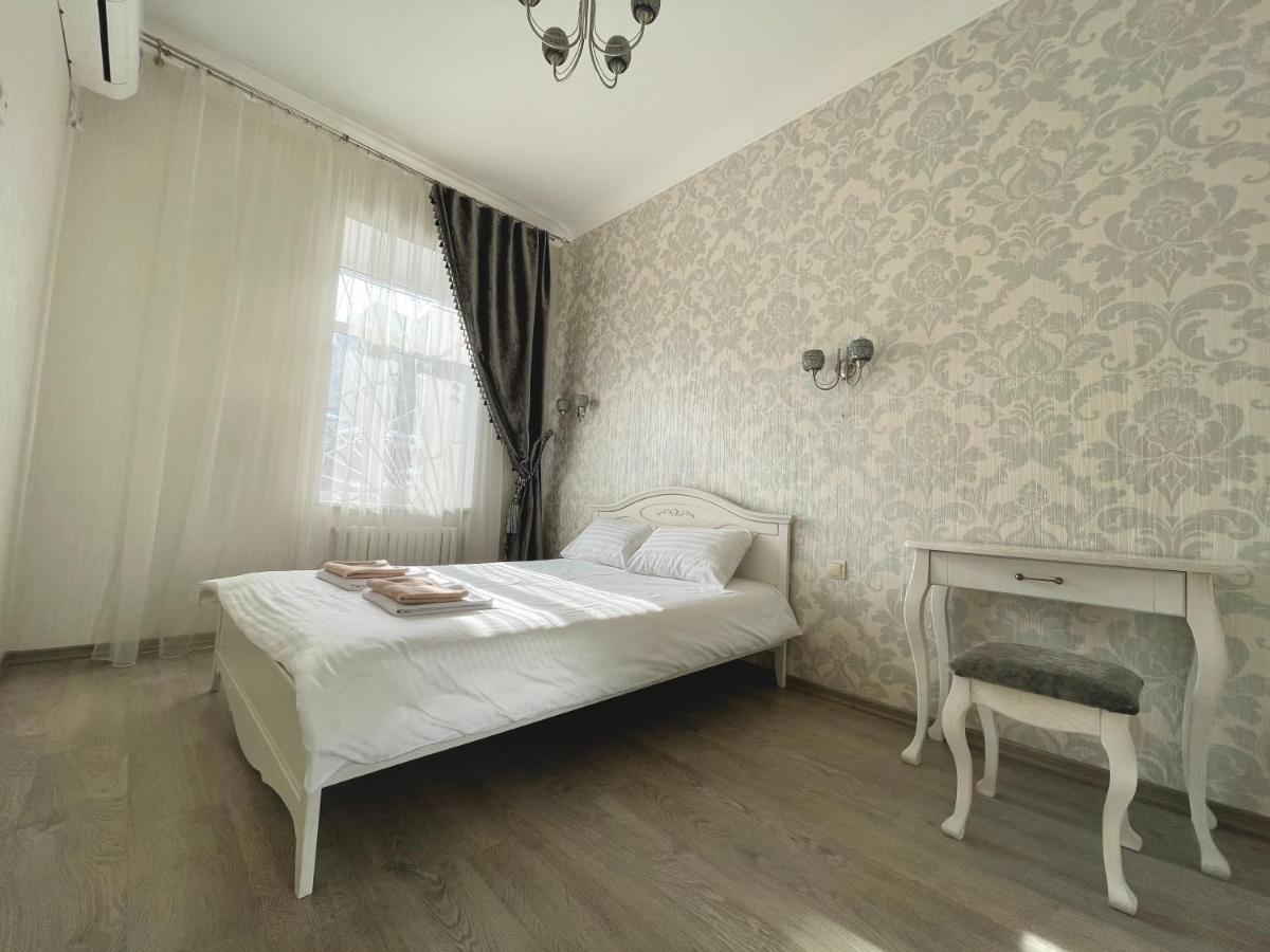 Cozy Apartment On Greek Street 15 Odesa Exterior photo