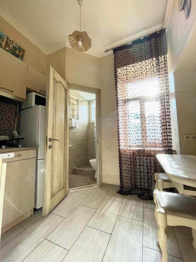 Cozy Apartment On Greek Street 15 Odesa Exterior photo